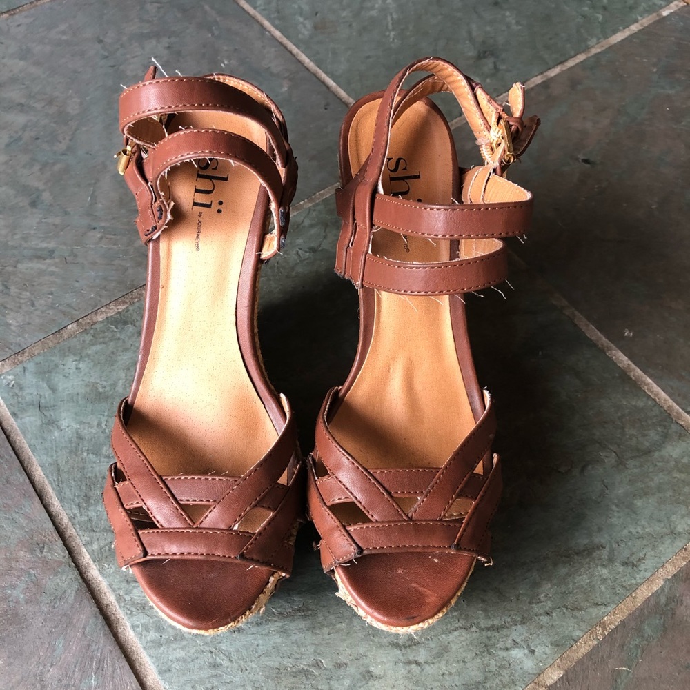 3/$25 Shi By Journeys Platform Wedge Sandals
